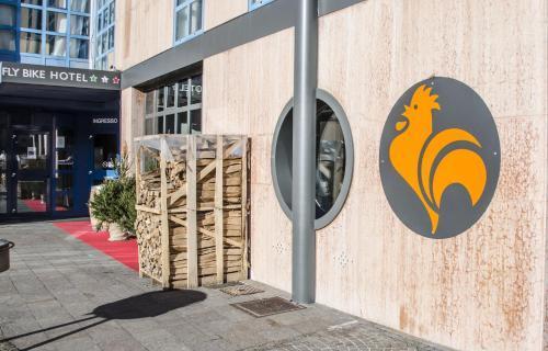 Fly Bike Hotel